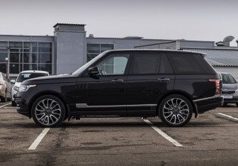 Подержанный автомобиль Land Rover Range Rover 2015 года (8 фото)