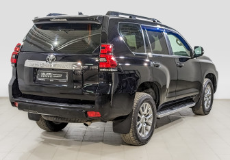 Подержанный автомобиль Toyota Land Cruiser Prado 2019 года (5 фото)