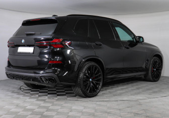 Подержанный автомобиль BMW X5 2024 года (2 фото)