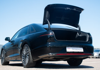 Подержанный автомобиль Hyundai Grandeur 2023 года (18 фото)