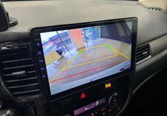 Подержанный автомобиль Mitsubishi Outlander 2013 года (18 фото)