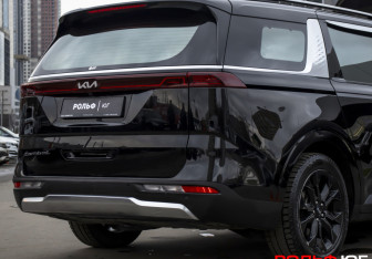 Подержанный автомобиль Kia Carnival 2021 года (27 фото)