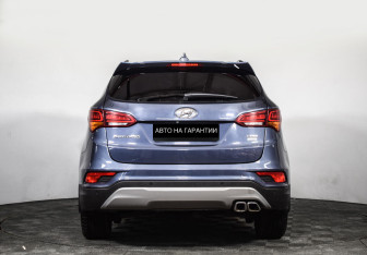 Подержанный автомобиль Hyundai Santa Fe 2017 года (4 фото)