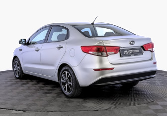 Подержанный автомобиль Kia Rio Sedan 2016 года (7 фото)