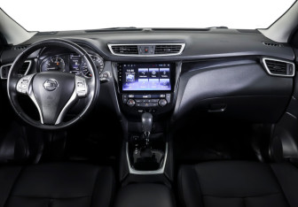 Подержанный автомобиль Nissan Qashqai 2018 года (13 фото)