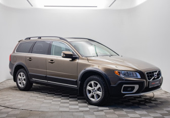 Подержанный автомобиль Volvo XC70 2013 года (7 фото)