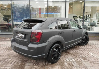Подержанный автомобиль Dodge Caliber 2007 года (8 фото)