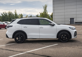 Подержанный автомобиль Volkswagen Tiguan 2025 года (4 фото)