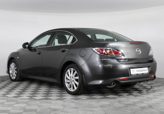Подержанный автомобиль Mazda 6 Sedan 2011 года (7 фото)