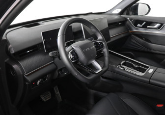 Подержанный автомобиль Chery Tiggo 9 2025 года (9 фото)