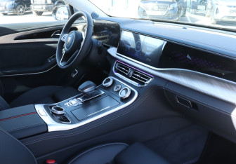 Новый Hongqi H9 2023 (9 фото)