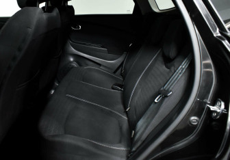 Подержанный автомобиль Renault Kaptur 2016 года (12 фото)