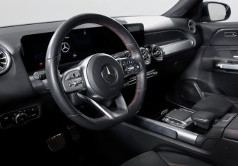 Подержанный автомобиль Mercedes-Benz GLB 2020 года (14 фото)