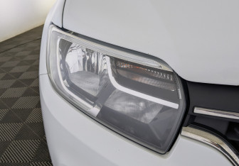 Подержанный автомобиль Renault Logan Sedan 2022 года (11 фото)