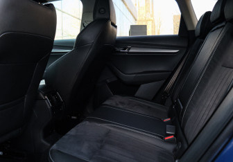 Подержанный автомобиль Skoda Karoq 2021 года (7 фото)