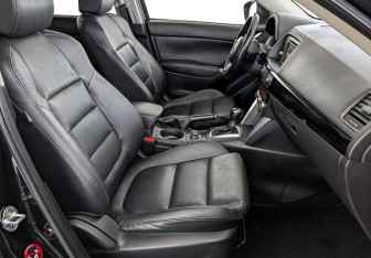 Подержанный автомобиль Mazda CX-5 2014 года (24 фото)