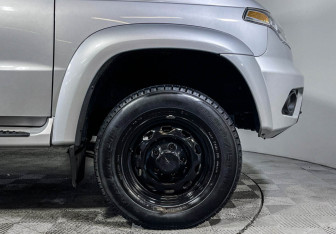 Подержанный автомобиль УАЗ Patriot 2024 года (16 фото)