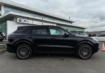 Подержанный автомобиль Porsche Cayenne 2020 года (4 фото)