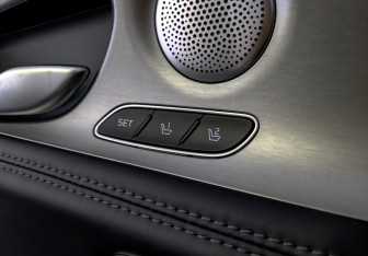 Подержанный автомобиль Kia Stinger 2018 года (29 фото)