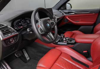 Подержанный автомобиль BMW X4 M 2022 года (16 фото)