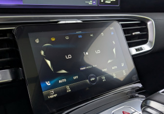 Новый Hongqi E-HS9 2021 (18 фото)