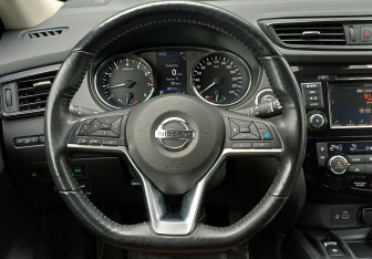 Подержанный автомобиль Nissan X-Trail 2021 года (13 фото)