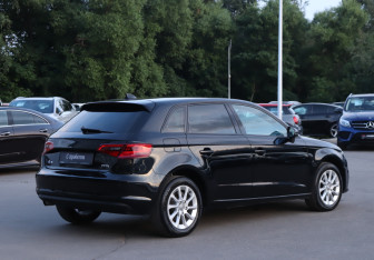 Подержанный автомобиль Audi A3 Hatchback 2015 года (5 фото)