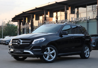 Подержанный автомобиль Mercedes-Benz GLE 2018 года (24 фото)