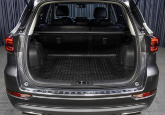 Подержанный автомобиль Changan CS75 2022 года (10 фото)