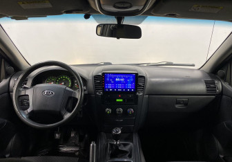 Подержанный автомобиль Kia Sorento 2007 года (15 фото)