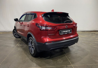 Подержанный автомобиль Nissan Qashqai 2022 года (4 фото)