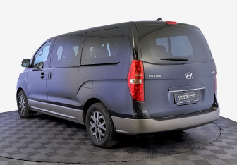 Подержанный автомобиль Hyundai H-1 2021 года (7 фото)