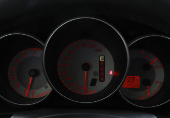 Подержанный автомобиль Mazda 3 Hatchback 2008 года (7 фото)