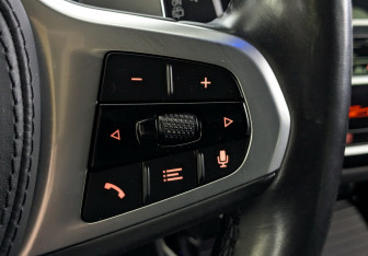 Подержанный автомобиль BMW X3 2020 года (30 фото)