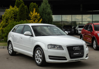 Подержанный автомобиль Audi A3 Hatchback 2011 года (2 фото)