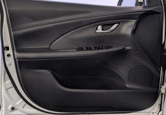 Подержанный автомобиль Changan Alsvin 2023 года (19 фото)