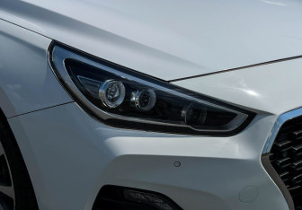 Подержанный автомобиль Hyundai i30 Hatchback 2019 года (19 фото)