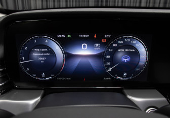 Подержанный автомобиль Hongqi HS5 2023 года (13 фото)