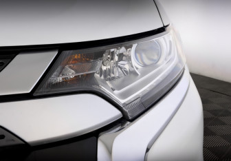 Подержанный автомобиль Mitsubishi Outlander 2019 года (17 фото)