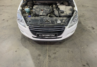 Подержанный автомобиль Peugeot 508 Sedan 2012 года (16 фото)