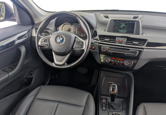 Подержанный автомобиль BMW X1 2018 года (23 фото)