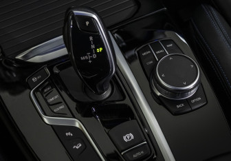 Подержанный автомобиль BMW X3 2021 года (18 фото)