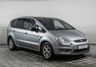 Подержанный автомобиль Ford S-MAX 2008 года (3 фото)