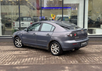 Подержанный автомобиль Mazda 3 Sedan 2007 года (6 фото)