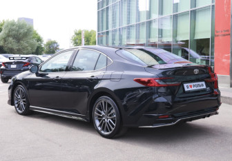 Новый Toyota Camry Sedan 2024 (3 фото)