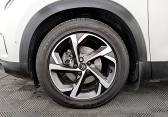 Подержанный автомобиль Citroen C5 Aircross 2019 года (18 фото)