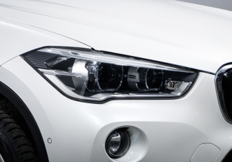 Подержанный автомобиль BMW X1 2018 года (16 фото)