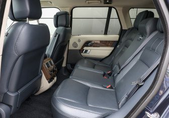 Подержанный автомобиль Land Rover Range Rover 2018 года (12 фото)