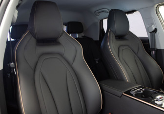 Подержанный автомобиль Omoda C5 2023 года (29 фото)