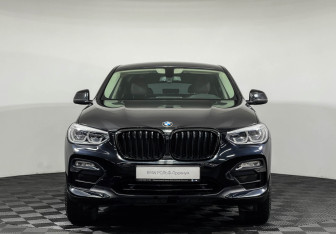 Подержанный автомобиль BMW X4 2019 года (3 фото)